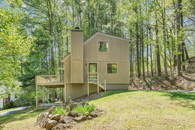 8664 Martins Creek RD, Roanoke, VA 24018