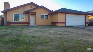 5825 Lenz Court, Bakersfield, CA 93307