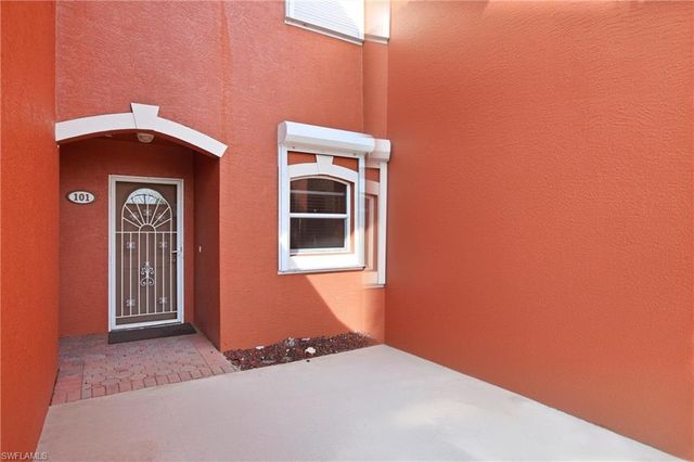 728 Victoria DR 101, Cape Coral, FL 33904