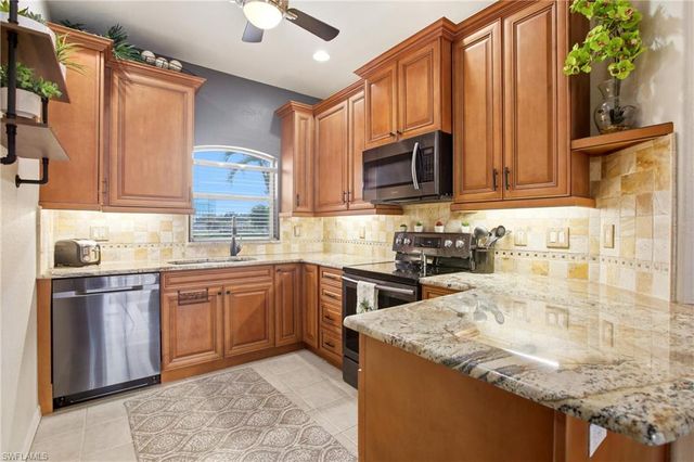 728 Victoria DR 101, Cape Coral, FL 33904