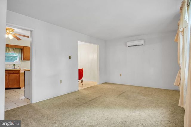 6054 EDWARD DR, Mechanicsburg, PA 17050