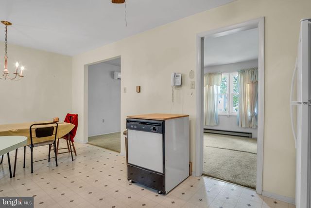 6054 EDWARD DR, Mechanicsburg, PA 17050