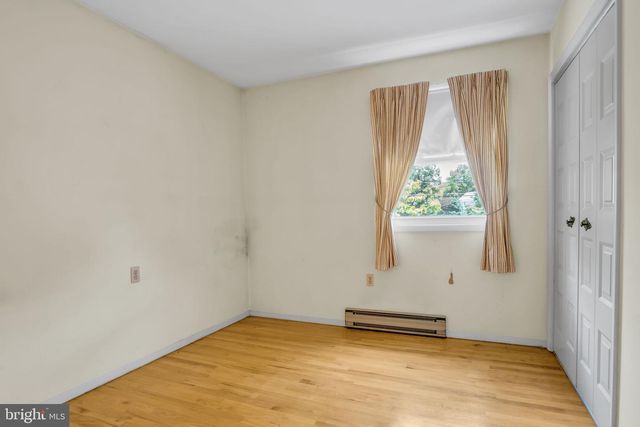 6054 EDWARD DR, Mechanicsburg, PA 17050