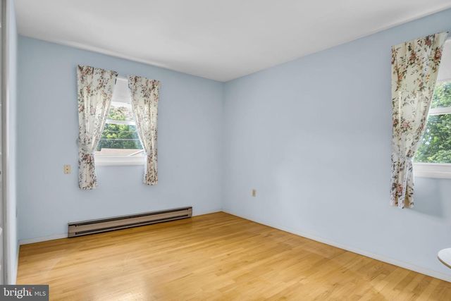 6054 EDWARD DR, Mechanicsburg, PA 17050
