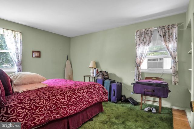 6054 EDWARD DR, Mechanicsburg, PA 17050