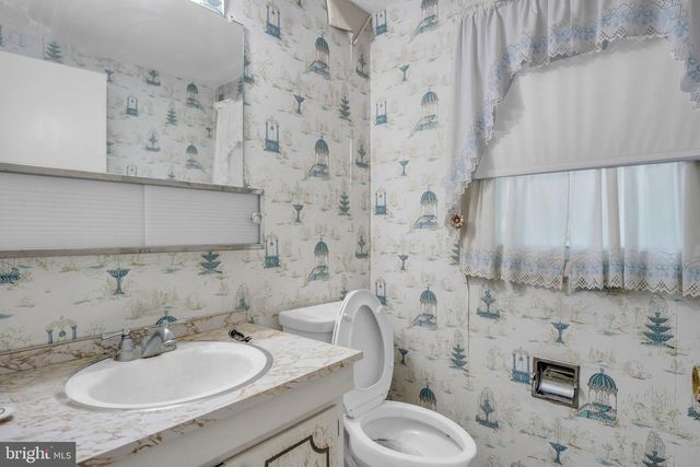 6054 EDWARD DR, Mechanicsburg, PA 17050
