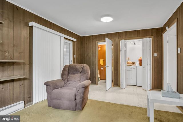 6054 EDWARD DR, Mechanicsburg, PA 17050