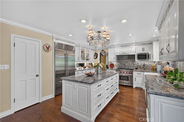 757 Quail Valley, West Covina, CA 91791