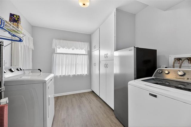 1302 DESERT HILLS DRIVE, Sun City Center, FL 33573