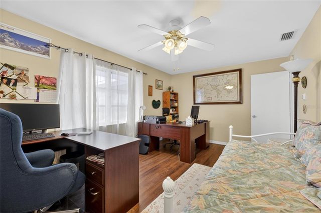 1302 DESERT HILLS DRIVE, Sun City Center, FL 33573