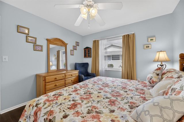 1302 DESERT HILLS DRIVE, Sun City Center, FL 33573