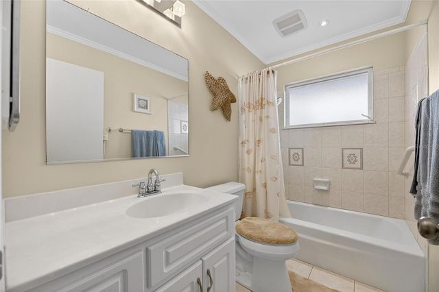 1302 DESERT HILLS DRIVE, Sun City Center, FL 33573