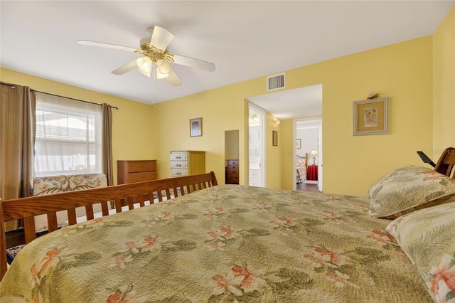 1302 DESERT HILLS DRIVE, Sun City Center, FL 33573