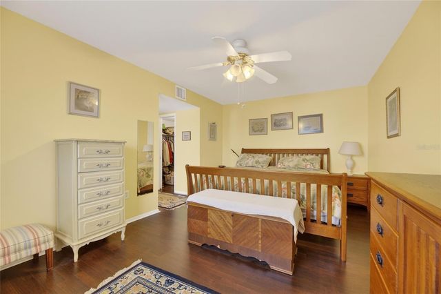 1302 DESERT HILLS DRIVE, Sun City Center, FL 33573