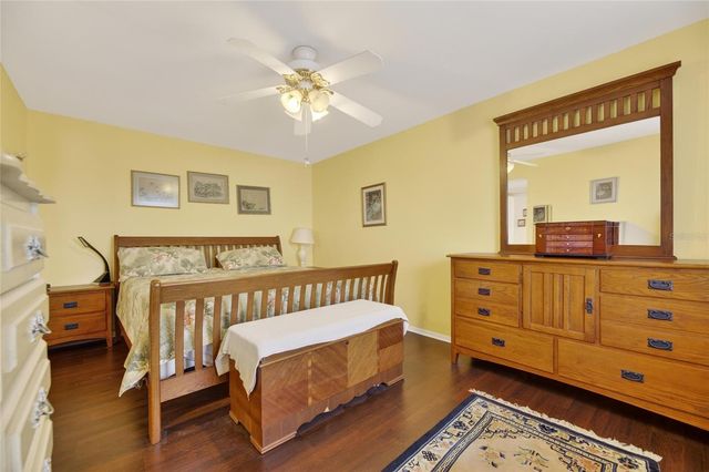 1302 DESERT HILLS DRIVE, Sun City Center, FL 33573