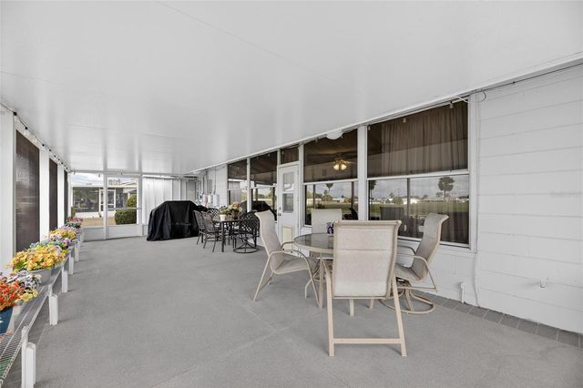 1302 DESERT HILLS DRIVE, Sun City Center, FL 33573