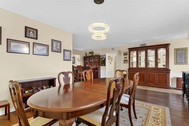 1302 DESERT HILLS DRIVE, Sun City Center, FL 33573