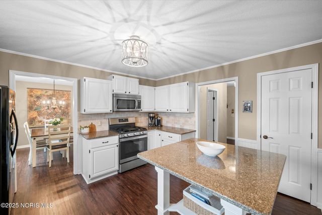 7331 Twin Lakes Road, Perrysburg, OH 43551