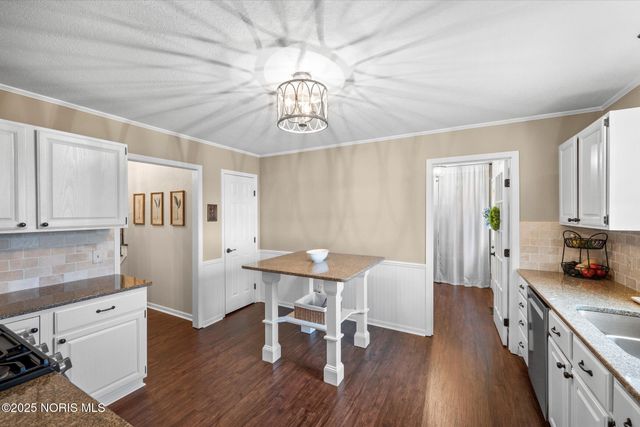 7331 Twin Lakes Road, Perrysburg, OH 43551