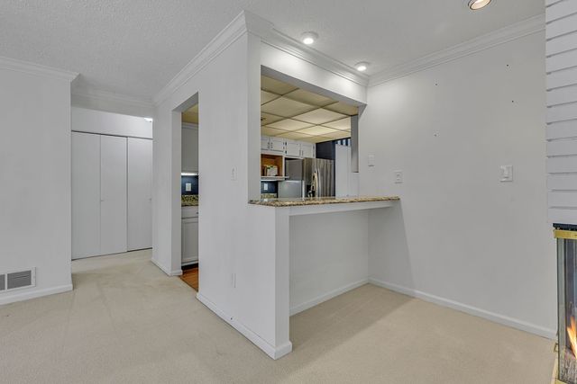 300 6th St 4, Beaver, PA 15009