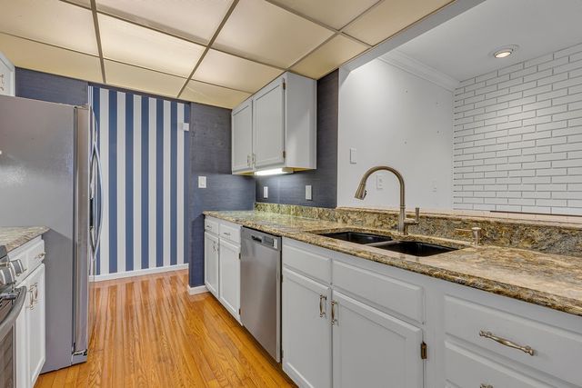 300 6th St 4, Beaver, PA 15009