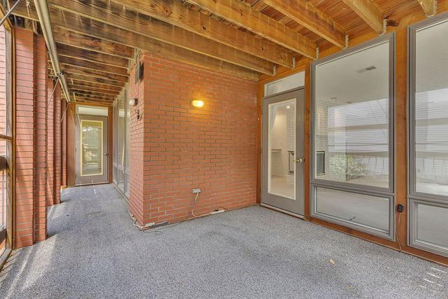 300 6th St 4, Beaver, PA 15009