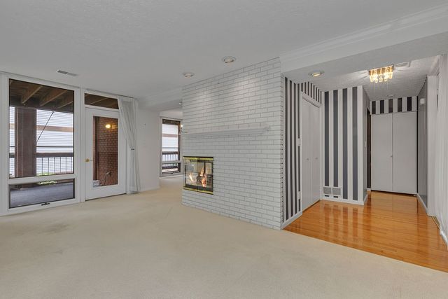 300 6th St 4, Beaver, PA 15009