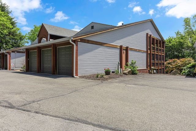 300 6th St 4, Beaver, PA 15009