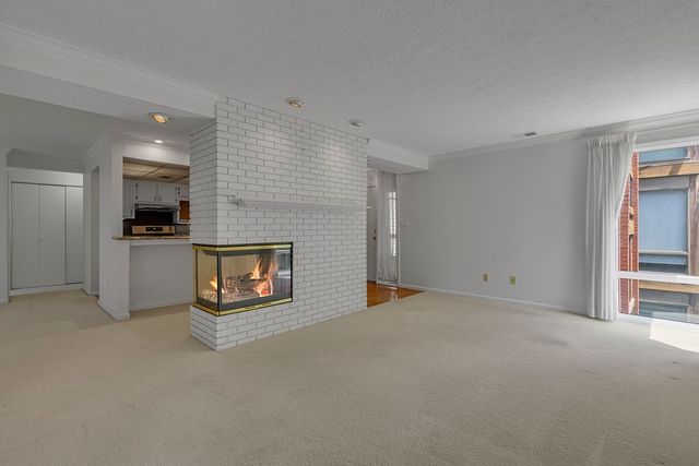 300 6th St 4, Beaver, PA 15009
