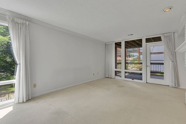 300 6th St 4, Beaver, PA 15009
