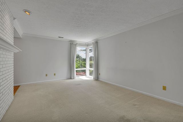 300 6th St 4, Beaver, PA 15009