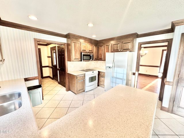 502 Carolyn Court, Cary, NC 27511