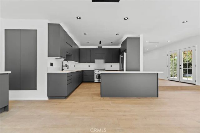 536 Hampton Road, Burbank, CA 91504
