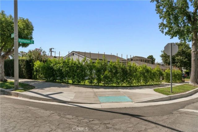 536 Hampton Road, Burbank, CA 91504
