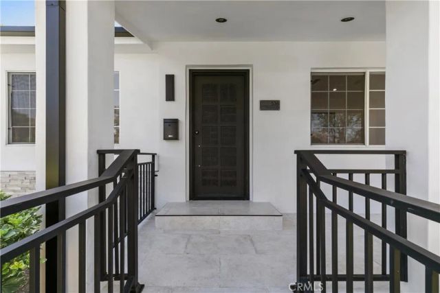 536 Hampton Road, Burbank, CA 91504