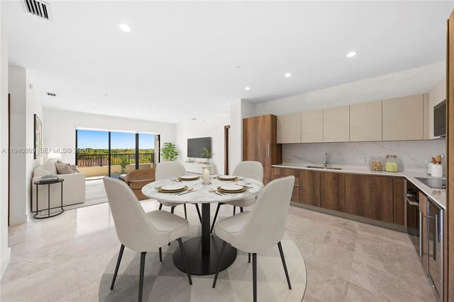 701 Valencia Ave 602, Coral Gables, FL 33134