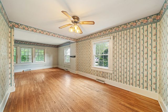 1977 County Line Road, Sandwich, IL 60548