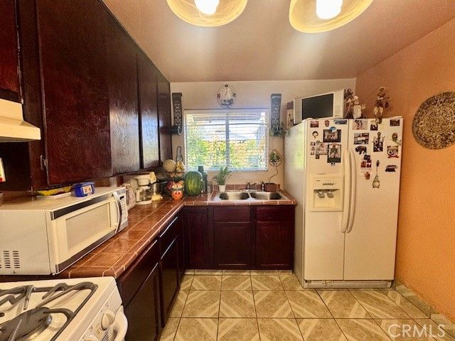 1105 Austin Street, Madera, CA 93638