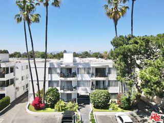 11911 Weddington Street, Valley Village, CA 91607