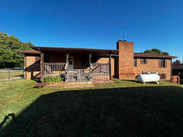 411 Boat Dock Road, Somerset, KY 42501