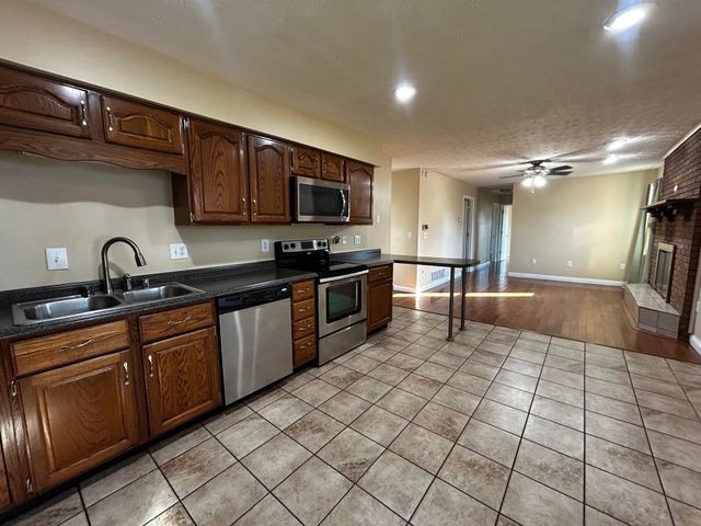 411 Boat Dock Road, Somerset, KY 42501