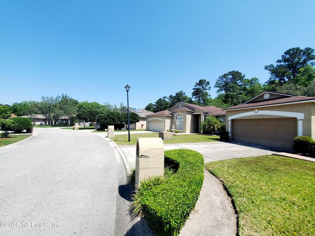 5627 RIBBON ROSE Drive, Jacksonville, FL 32258