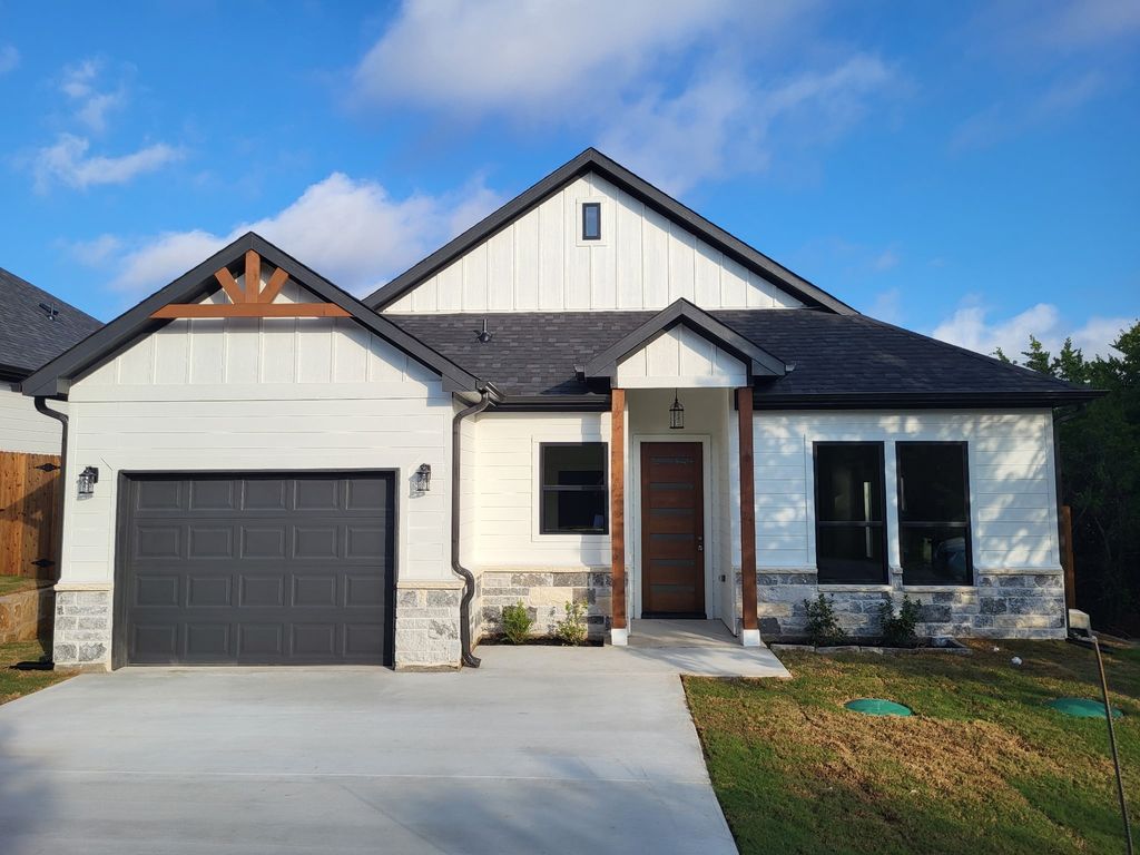 3410 Brazos River Drive, Granbury, TX 76048 — exterior
