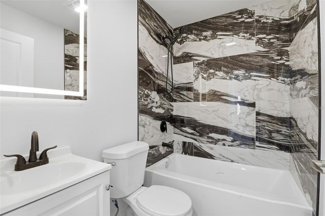 5136 JENNINGS BOULEVARD, Port Charlotte, FL 33981