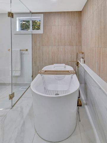 15 Appleton Street, Saugus, MA 01906