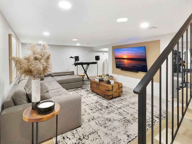 15 Appleton Street, Saugus, MA 01906