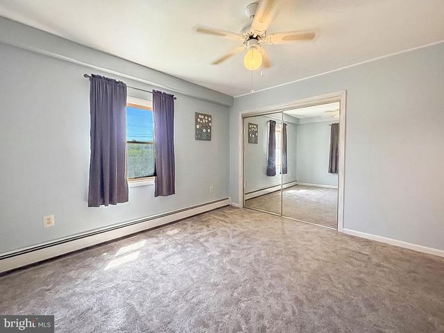 169 CRABTREE DR, Levittown, PA 19055