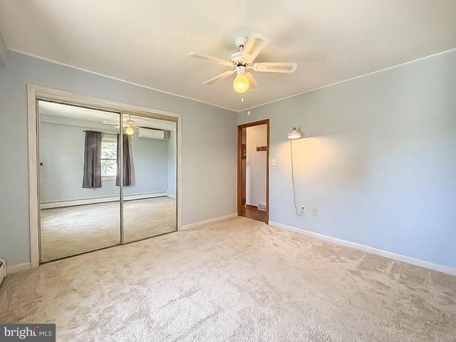 169 CRABTREE DR, Levittown, PA 19055