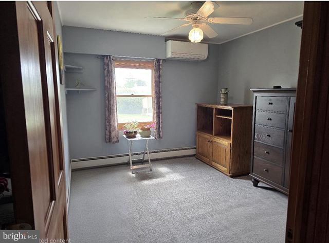 169 CRABTREE DR, Levittown, PA 19055
