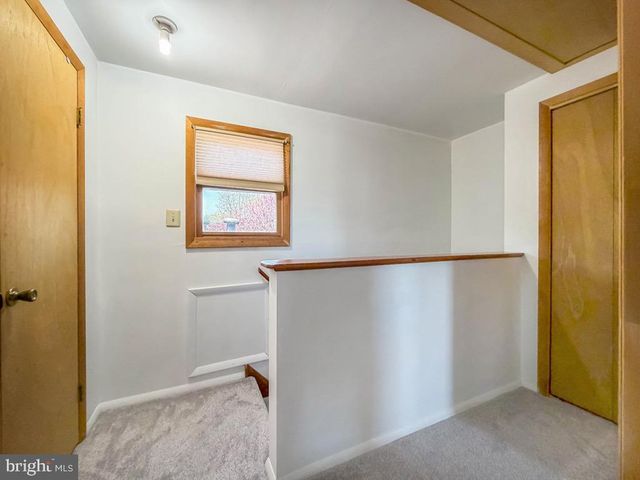 169 CRABTREE DR, Levittown, PA 19055